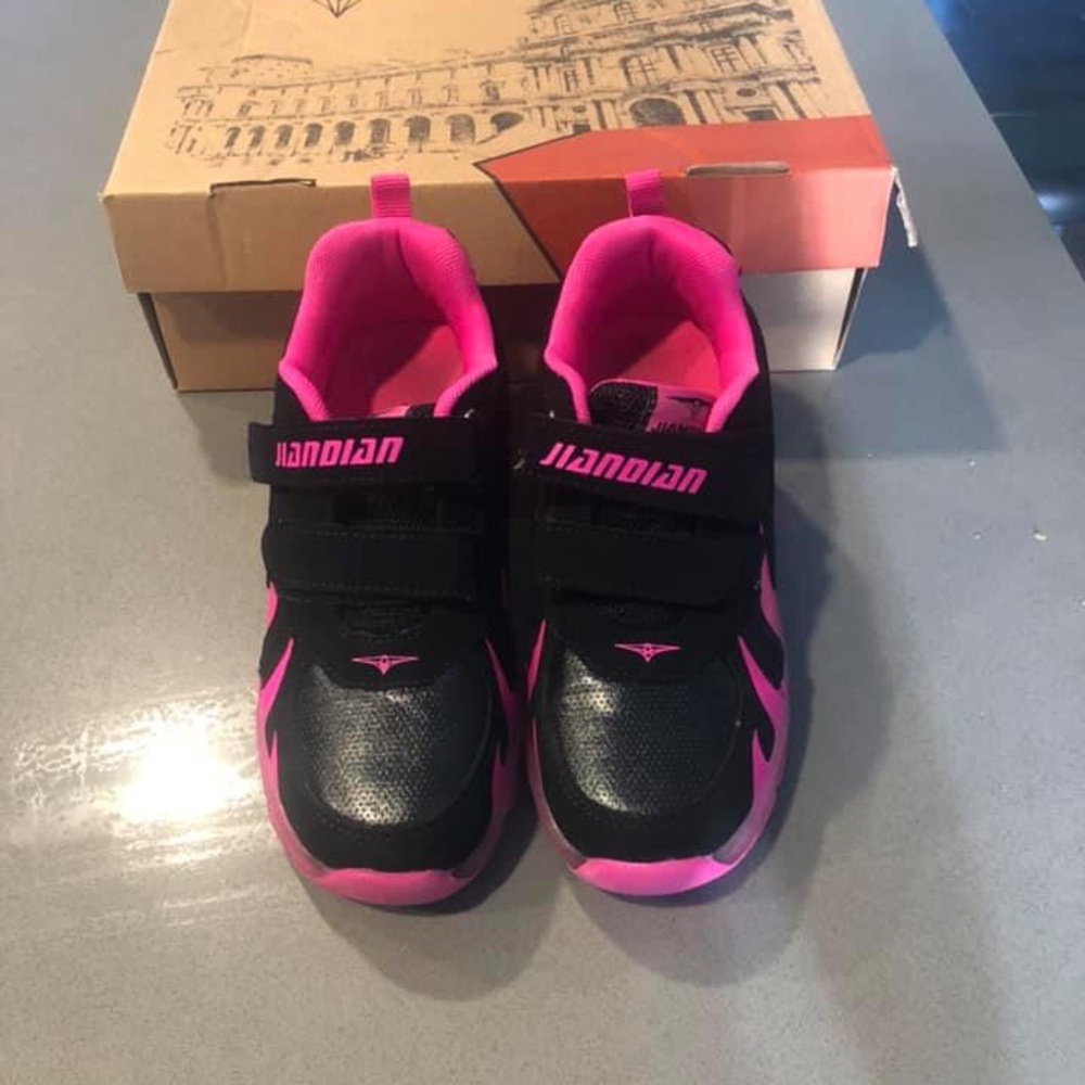 Roller Sneakers